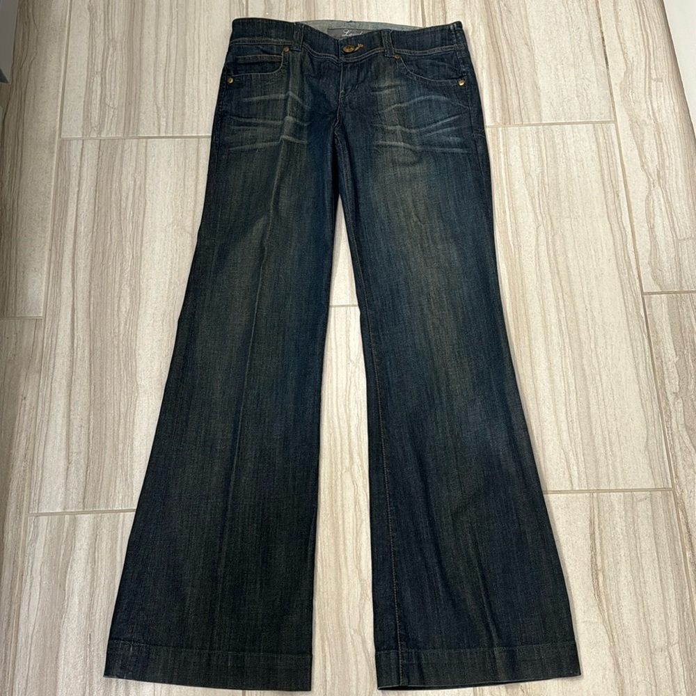 Prestine condition level 99 wide leg low rise jeans size 28 never worn